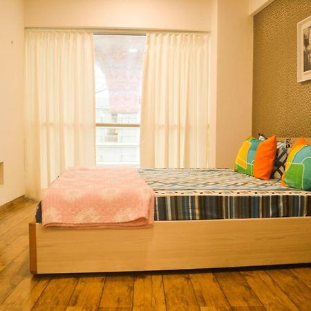 Homestays At Rajhans Belliza Near Airport Сурат Экстерьер фото