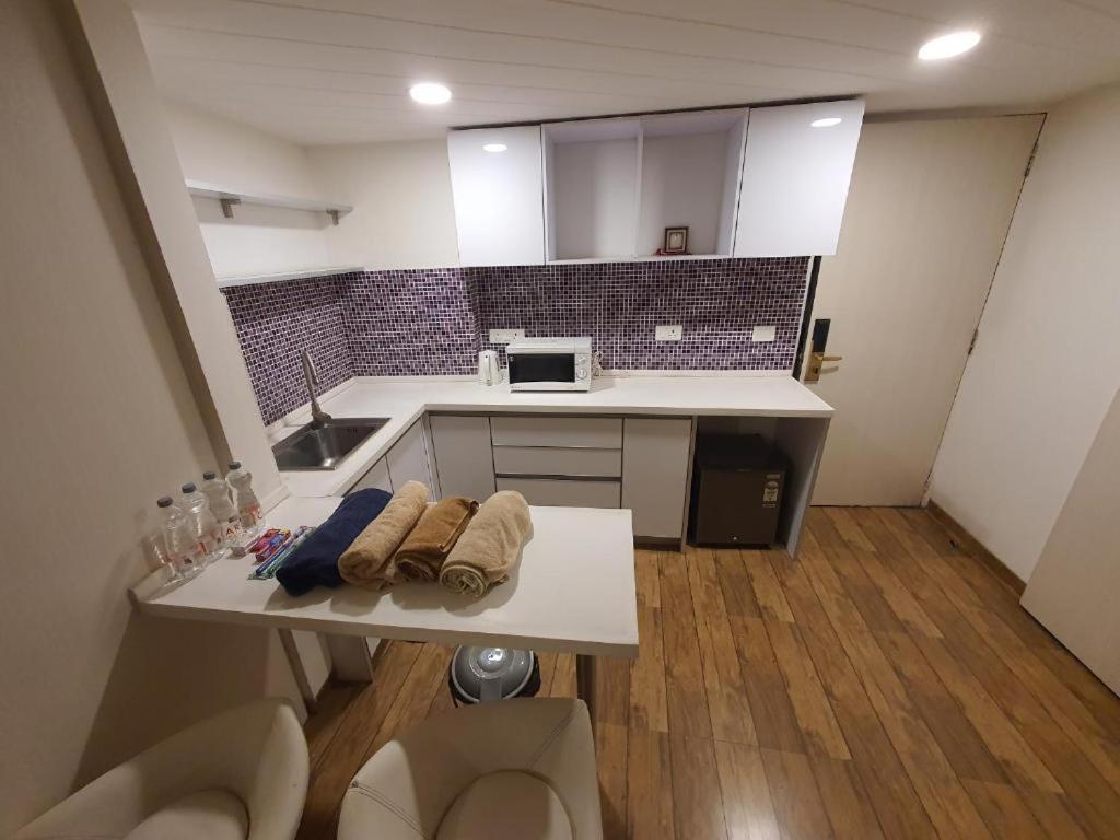 Homestays At Rajhans Belliza Near Airport Сурат Экстерьер фото
