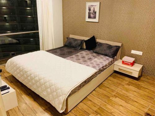 Homestays At Rajhans Belliza Near Airport Сурат Экстерьер фото